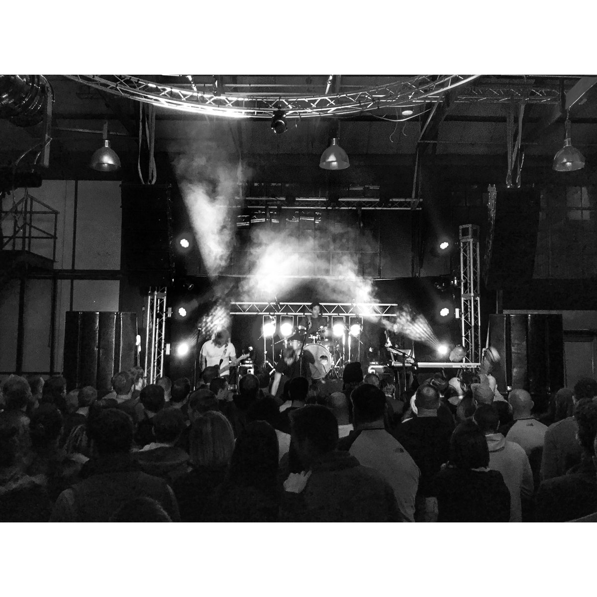 mymusicalmayhem's tweet photo. .@SNGband #beautifulevolution performance going down now at Carfax in Johannesburg. 

#SAmusic 
#LiveMusic
#BeautifulEvolution
#livemusicphotography 
#iphone7 
#iphone7photography https://t.co/XNHNZWoDem