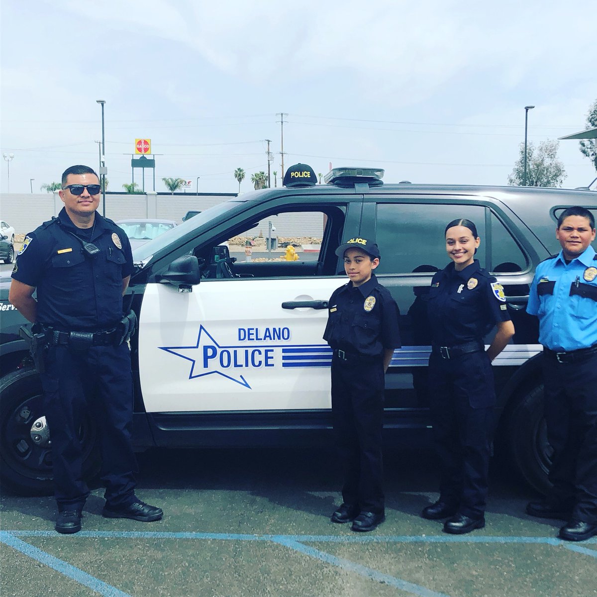 DelanoPOA's tweet photo. DPOA members with DPD explorers at the Cinco De Mayo Parade https://t.co/u7iQjTlKTt