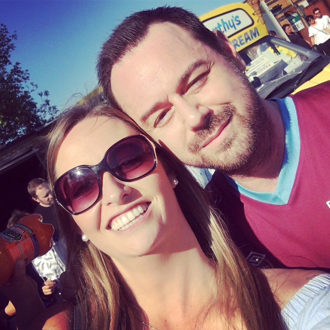 Lauren Moss tweet media