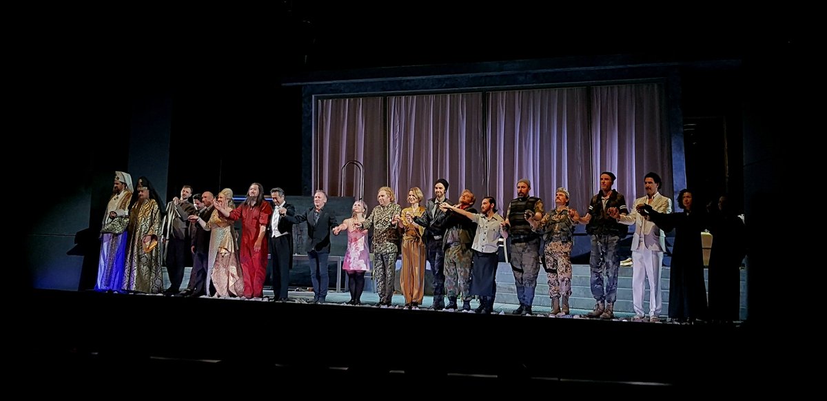 Opernjunkie's tweet photo. #CurtainCall einer Dank Susanne Serfling in der Titelpartie und Sangmin Lee (Jochanaan) durchaus zufriedenstellenden #Salome #Premiere in der #OperMagdeburg! #Strauss https://t.co/VI0RID7tc5