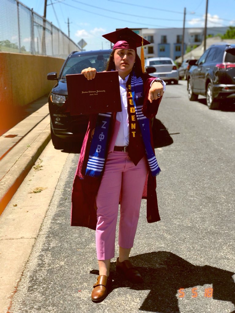 thedirectorc's tweet photo. &amp; WHEN YA GIRL WANT ME FOR THE D SHE WANT ME FOR THE DEGREE 🤤 #geniusgeneration https://t.co/qOBkcu93ZX