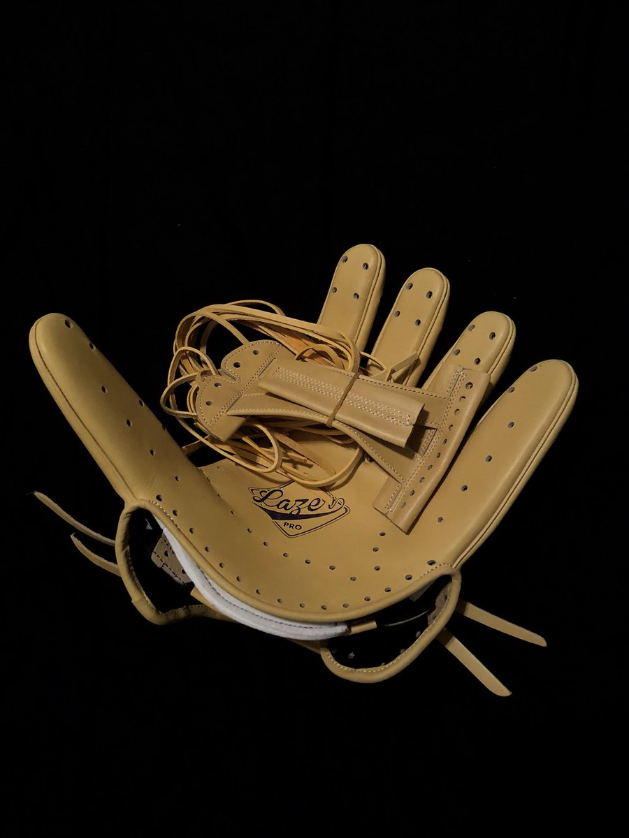 lazerprosports's tweet photo. Beige tan H-web unlaced as requested by the customer
•
•
•
#LazerLeather #TrulyCustom #CustomGlove #Custom #Baseball #Glove #BaseballGlove #MLB #MiLB https://t.co/HVVFRbA6uR