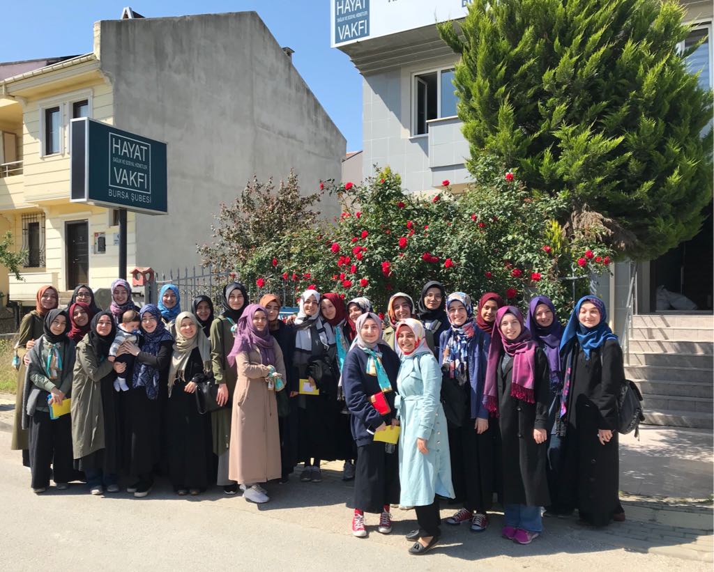 hsvbursa's tweet photo. Bursa Hayat Vakfı Hanımlar kozası tarafından gerçekleştirilen "Tazelenme ve Kardeşlik Kampı" İstanbul ve Bursa'dan bayan öğrenci arkadaşların yoğun katılımlarıyla gerçekleştirildi. Emeği geçen ve katılan herkese sonsuz teşekkürler. #HsvBursa #SağlıkVakfı #HanımlarKozası https://t.co/tHnOX1SJ6j