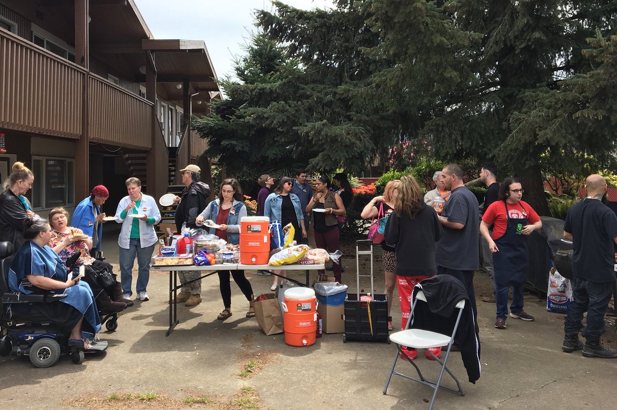TacomaTenants's tweet photo. Tiki Tenants community BBQ at the apartments today. We’ll be grillin’ and chillin’ until 3pm! #tikipower #tikiapartments #bbq @ilwu23ywc @SouthSoundDSA https://t.co/7PnnT1x4Af