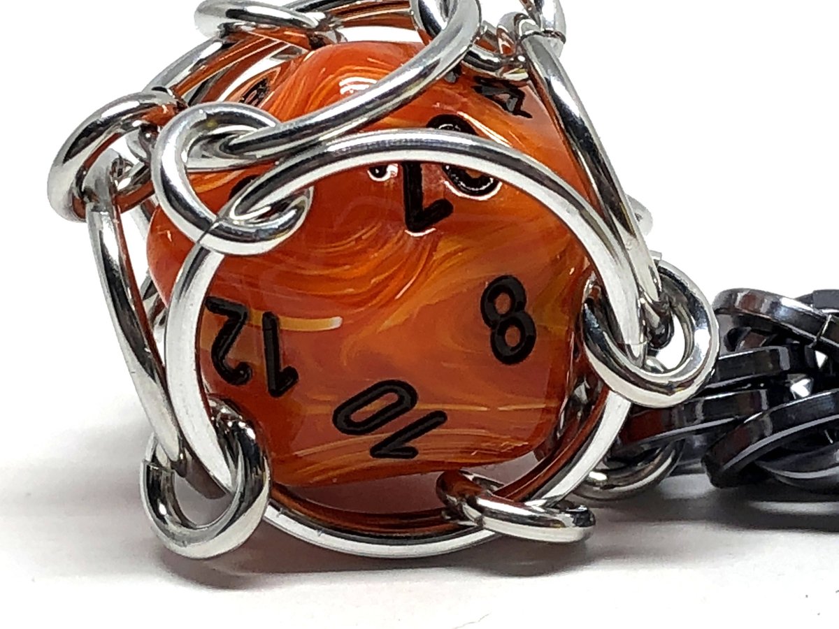KettengliedJG's tweet image. I love this Orange Dice Key chain! #accessories # keychain #keychainslanyards #DiceKeychain #d20dice #Geekwear #geekyaccessories