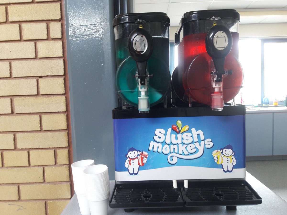 glendarraghtubs's tweet photo. #slushmachine #bouncycastles and more available to hire for birthday parties and other special occasions throughout #Newtownards #Bangor #Belfast and surrounding areas from https://t.co/anEliOwOM6 https://t.co/1EPYSTHscv