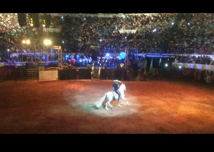 SusanMedinaD's tweet photo. #JaripeoSinFronteras #QueChulada
 Hasta el Dios de la lluvia se hizo presente de la felicidad que irradiamos ☺🙌 https://t.co/vV7qnsUF4h