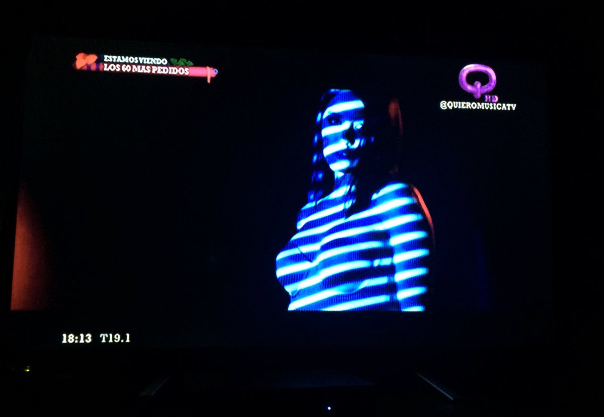 descontroladasL's tweet photo. 100 Grados sonando en @quieromusicatv 🥂🎉 @laliespos https://t.co/9xh4TZHdLH