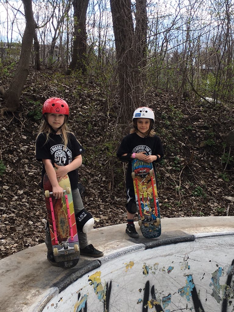 Skateboard4hope's tweet photo. Made a new friend at the SK8 Block party! @GenProjectOrg @Skateboard4hope #GeneratorWeekend #skatepark #GettingSocial #CincoDeMayo #connectingpeople https://t.co/CRaS3yZFNB