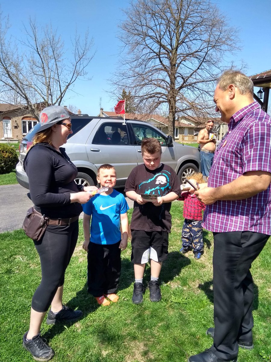 JeffBurch_'s tweet photo. Super Saturday canvass was a super success! Voters in Thorold and Merritton know itβs time we stop settling for bad and worse.
Thanks to my great volunteers for joining me on a beautiful Niagara day!
#Change4Better #TeamBurch https://t.co/i7XQmpbhMJ
