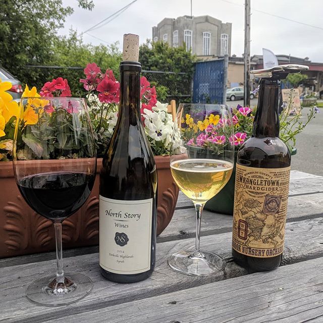WrangletownCo's tweet photo. Cider and Wine in the #creamerydistrict. Come on in. We're open 🥂. #syrah #yorkvillehighlands #hawksbutte #fieldbrooknurseryorchard #cider #drycider #local #supportyourlocalwinemaker #smallbusinessweek #arcata #chill #wineandcider https://t.co/Z0B85AAZIT