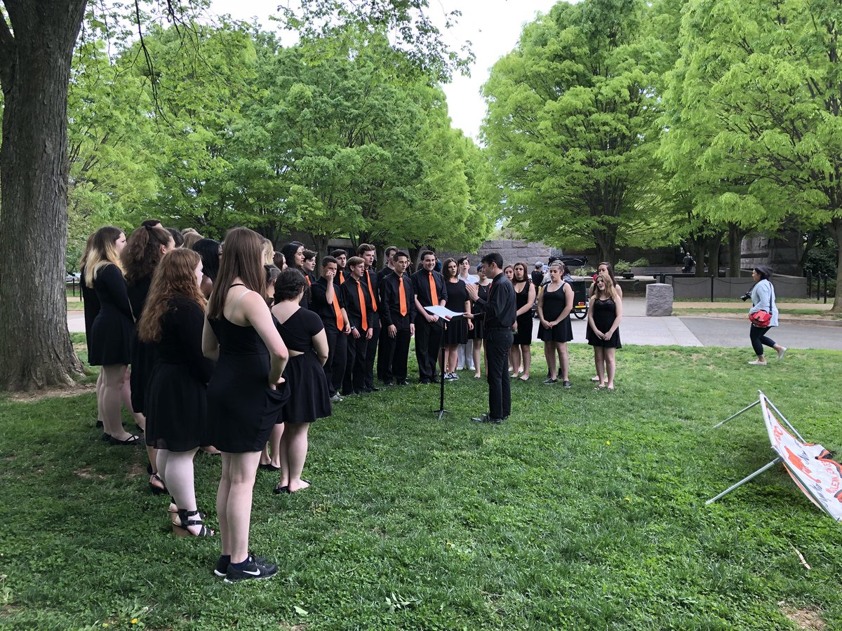 MHSNOrangeWave's tweet photo. A 2nd day of amazing performances by the @mhsnchoir  and Band in Washington DC!!!! @MTPSpride @MTPSArts @HSNPrincipal https://t.co/BPdOUIlHTC
