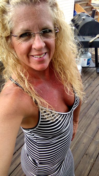 This is me tonight... going out to eat with my girlfriend @mistyluv2011 https://t.co/fx2qwK4kW6<a href="/tag/pantyless"class="tags"><span>#pantyless</span></a>
