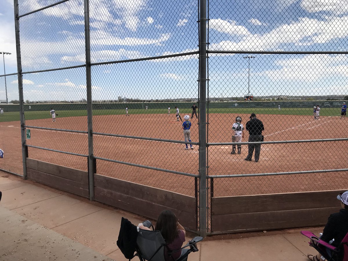 vikkilynnhorton's tweet photo. Final games are underway at Diamond Valley Park #battleatthefort2018 @triplecrownspts @TCS_BB @TCSColorado https://t.co/BSv0scmZvs