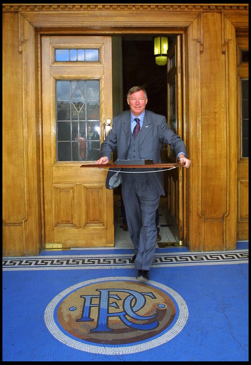 WillieVass's tweet photo. Govan's finest export. 
Win the next battle Sir Alex. https://t.co/M6BSYKuZfq