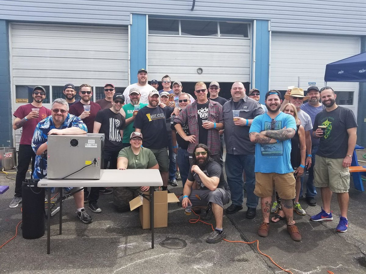 BrewCloud's tweet photo. RT @LIBMEtweets: Big Brew Day @bluepointbrewing! #LIBME #ThinkNYDrinkNY #CraftBeer #Homebrew #Homebrewer #HomebrewClub #BigBrewDay https://t.co/2dEZlU1qgn