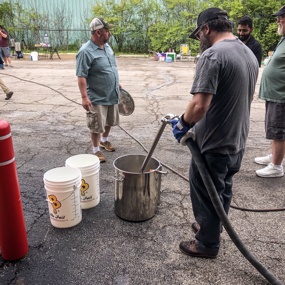 ColumbusBrewing's tweet photo. Had a great day celebrating the legalization of home brewing with the Sodz Homebrew Club. Over 300 gallons of wort boiled in our parking lot today! #bigbrewday #brewfree #sweetwort https://t.co/feQaXY6J08