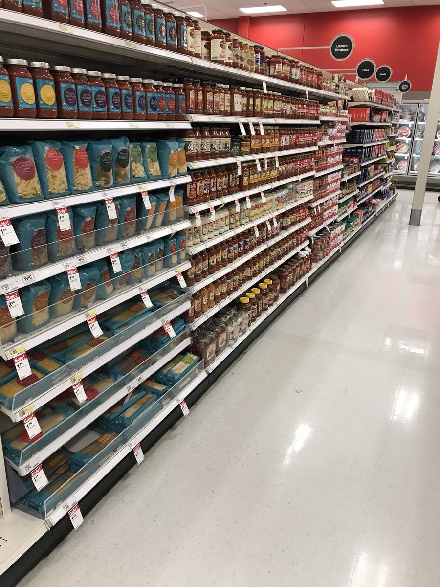 Fresh and full in Dry during peak in 662. Making it easy for our CG Guests to grab everything they need! #WIRE <a href="/ButrynMatt/">matt butryn</a>  <a href="/MaggieThaden/">Maggie 🌻</a> <a href="/choffmann1209/">Chris</a>
