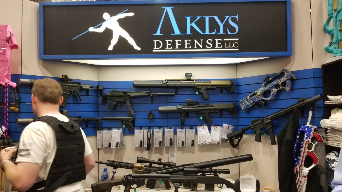 GRAAmerica's tweet photo. Stopping by the @Aklysdefense booth is always fun. Especially when you have a surprise guest stop by. CC @DLoesch showing off some #BourbonBullets https://t.co/QYmZXC0fUa