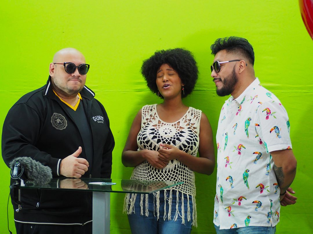 elguayofficial's tweet photo. #elguay Gira de Medios #Guayaquil @mastermusicmarc @ARTUROMARCIANO @elguayofficial #QuienSoyyo #Reggaeton 👍💪💪💪💪💪💪 https://t.co/ktbOdSoHoL