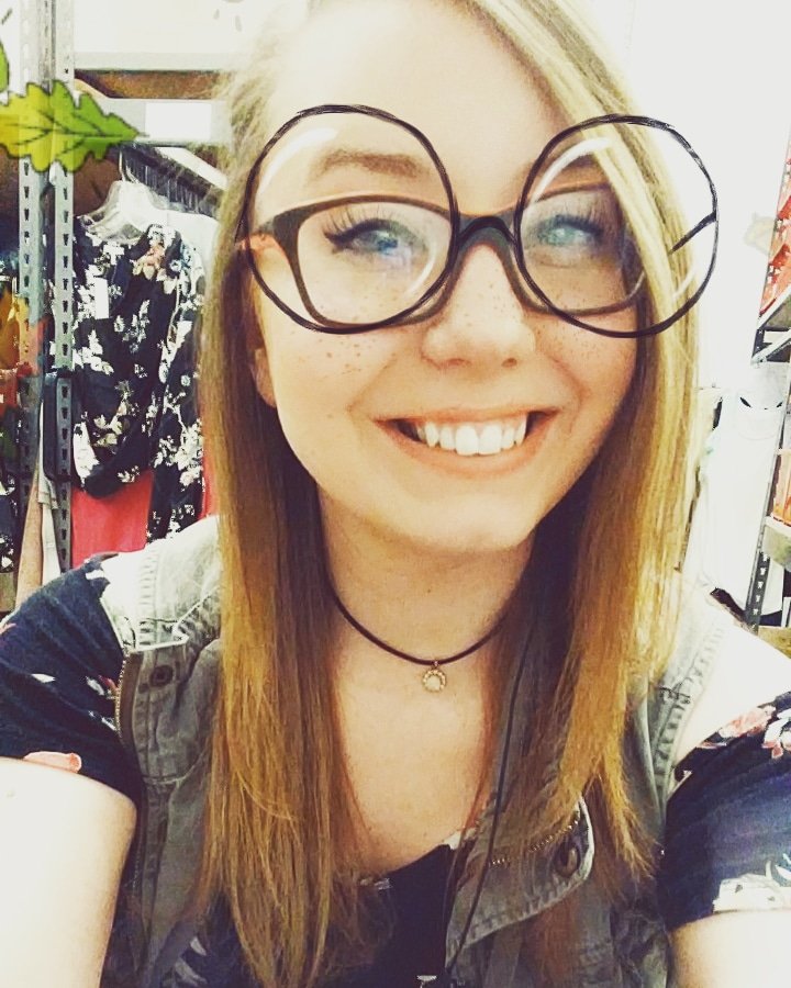 LermBawt's tweet photo. Cavs game tonight then birthday stream starting at 11 pm est.  Join me for some wine fueled gaming #Overwatch #twitchkittens #twitchkittens #twitch #SupportSmallStreamers #StreamersConnected https://t.co/EhCUwliJTx