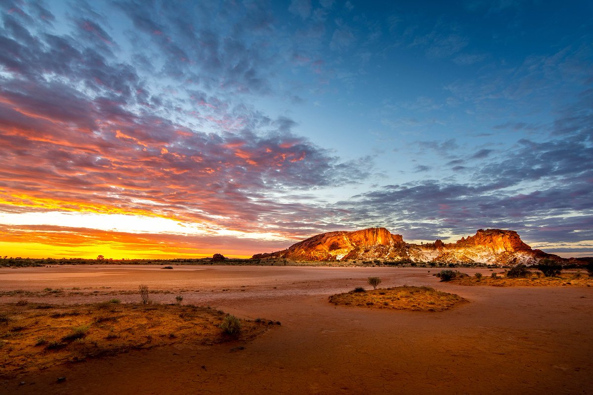 GrantKinkead's tweet photo. Rainbow Valley, Northern Territory, Australia. 
#australia #northernterritory #rainbowvalley #photography https://t.co/LllLiV0n2h