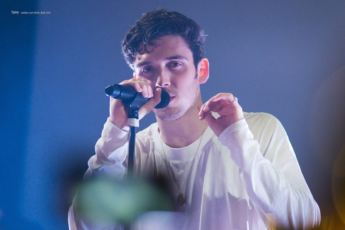 6v6_8o8_0x0's tweet photo. 💙180306 LAUV World Tour Live in Japan
♡⁺◟(●˙▾˙●)◞⁺♡ I Lauv U
Give me one more night~
#LAUV #라우브 #IMYWIW18 @lauvsongs 
[HQ]
https://t.co/nbDoCGSEKS
https://t.co/4CHr98k0PH https://t.co/Kpz0nipbhD