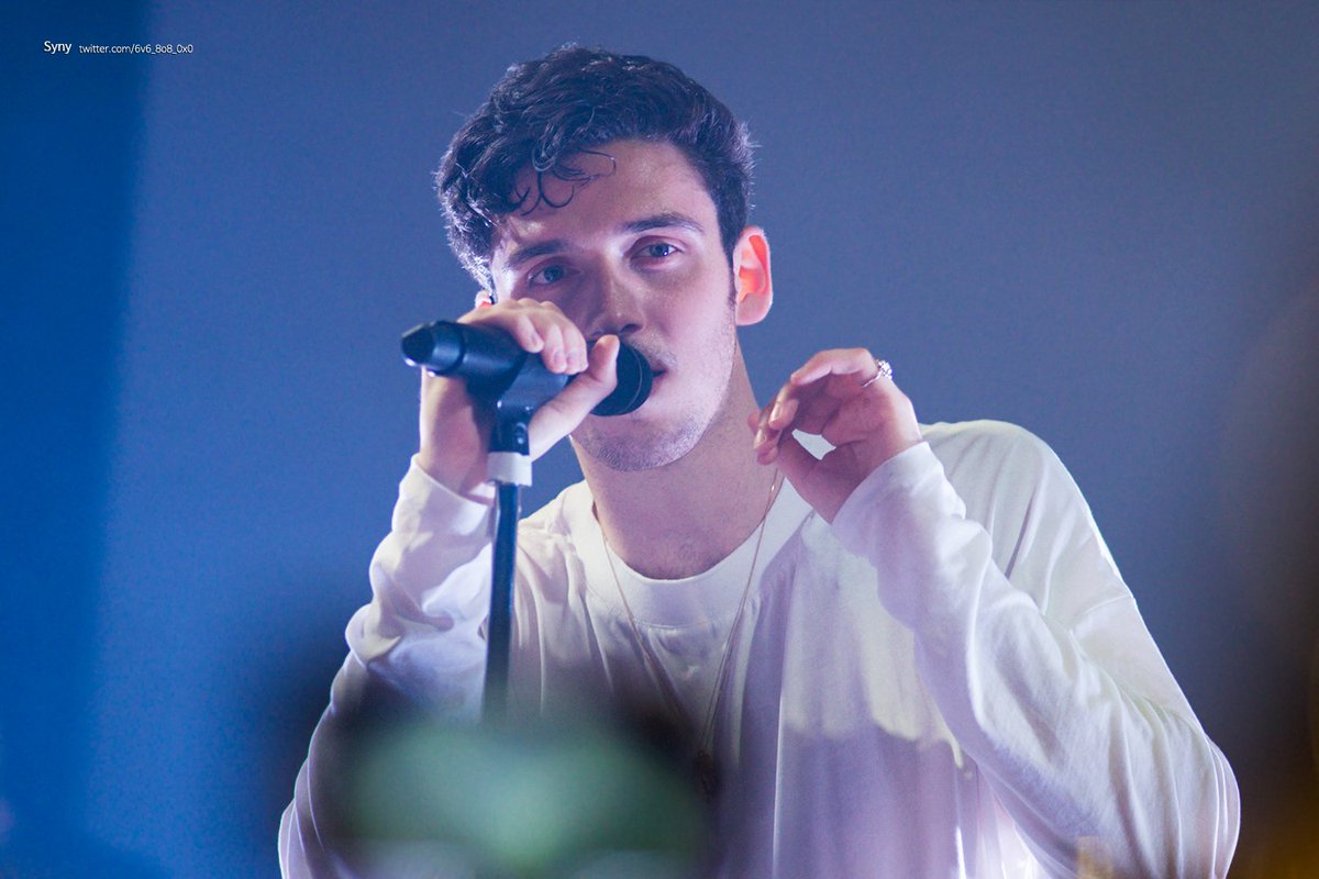 6v6_8o8_0x0's tweet photo. 💙180306 LAUV World Tour Live in Japan
♡⁺◟(●˙▾˙●)◞⁺♡ I Lauv U
Give me one more night~
#LAUV #라우브 #IMYWIW18 @lauvsongs 
[HQ]
https://t.co/nbDoCGSEKS
https://t.co/4CHr98k0PH https://t.co/Kpz0nipbhD