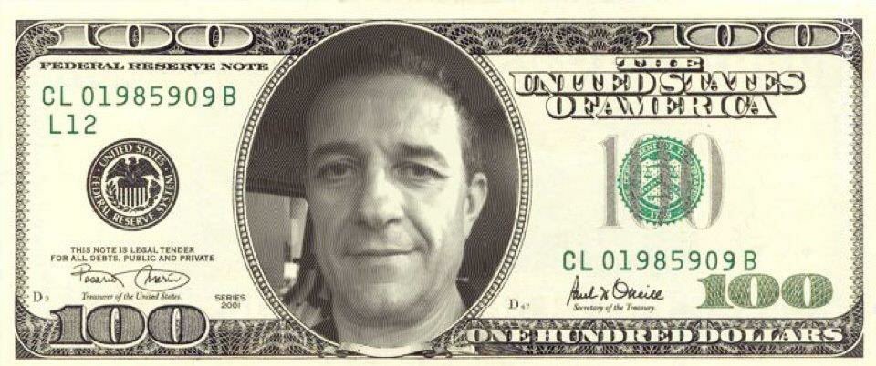 demacrats's tweet photo. Montados en el dólar. 🤑🤑🤑🤑 https://t.co/FPn4aRpgc6