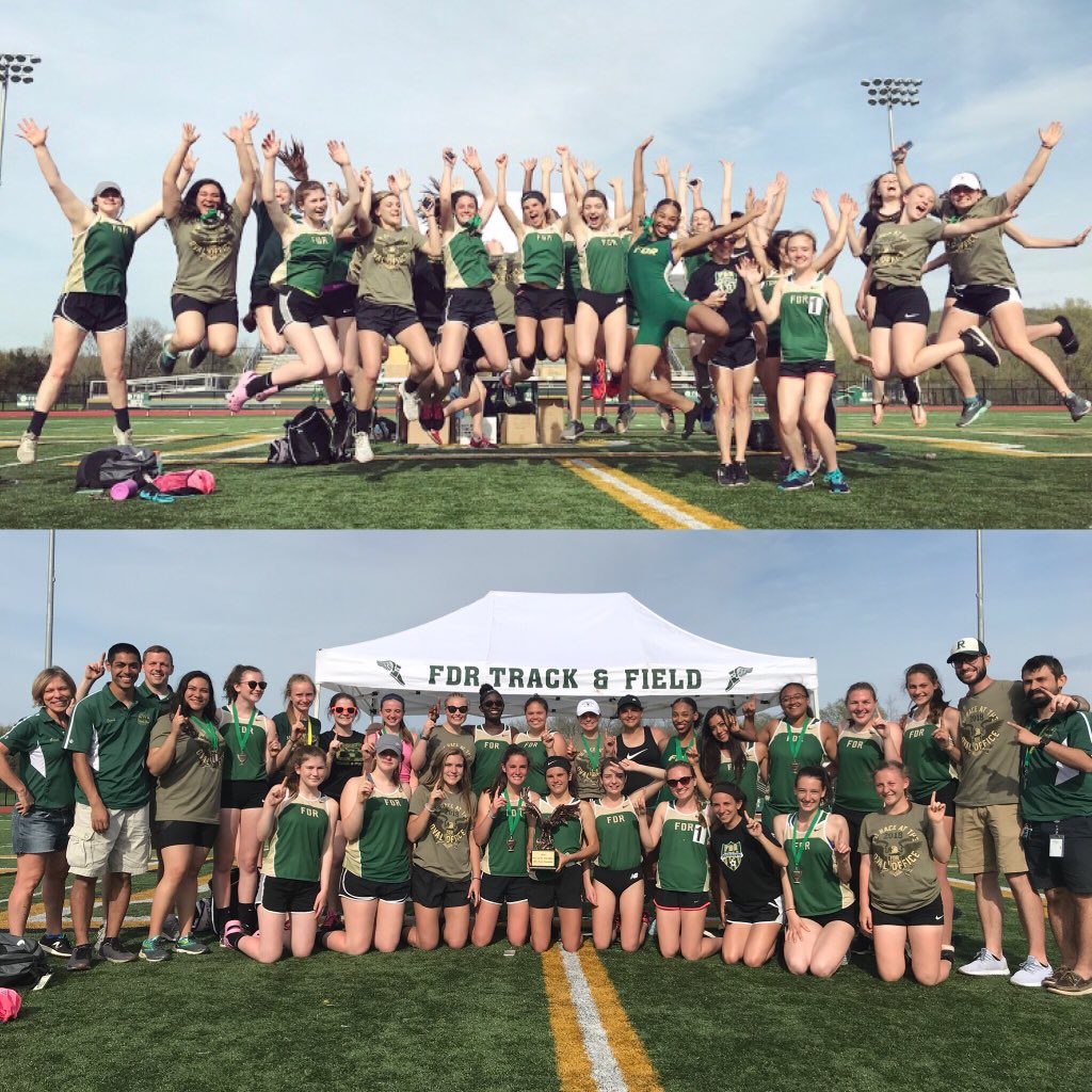 FDR Varsity Girls take home the EAGLE! First place at the 5th Annual Race at the Oval Office never tasted so sweet! Congratulations ladies.