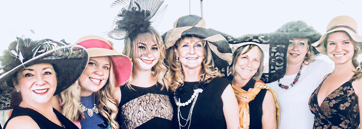 rosemary918's tweet photo. Fabulous day with fabulous friends to support @pittsburghparks #hatlunch2018 https://t.co/Vr7eL405O3