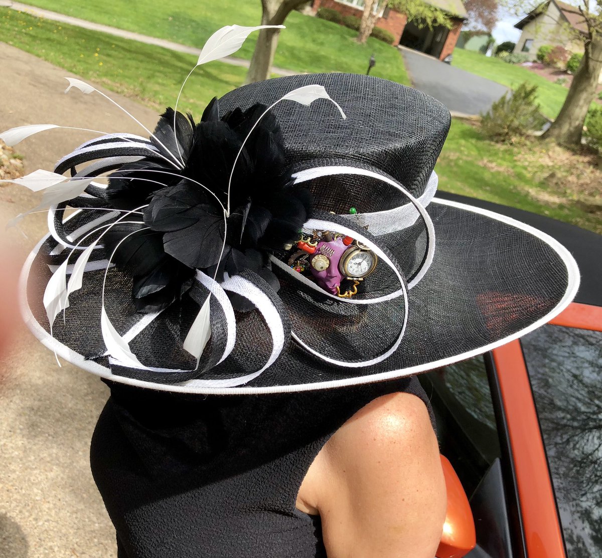 rosemary918's tweet photo. Fabulous day with fabulous friends to support @pittsburghparks #hatlunch2018 https://t.co/Vr7eL405O3