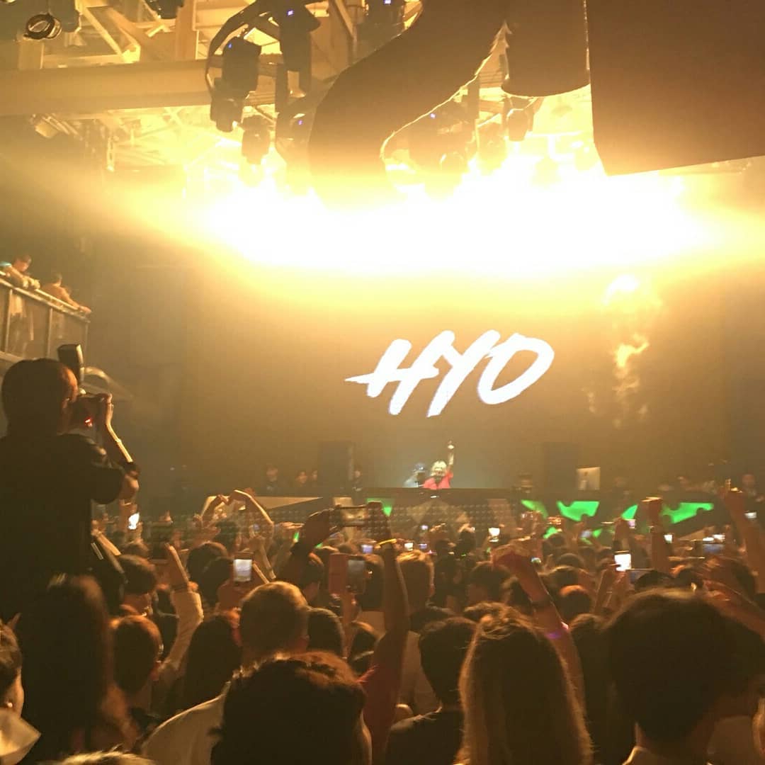 Some_One13's tweet photo. #์๋
์๋ #ํจ์ฐ #CLUBOCTAGON #DJHYO #Hyoyeon
https://t.co/lzVL6M2i6v https://t.co/LMzQu2aXJm