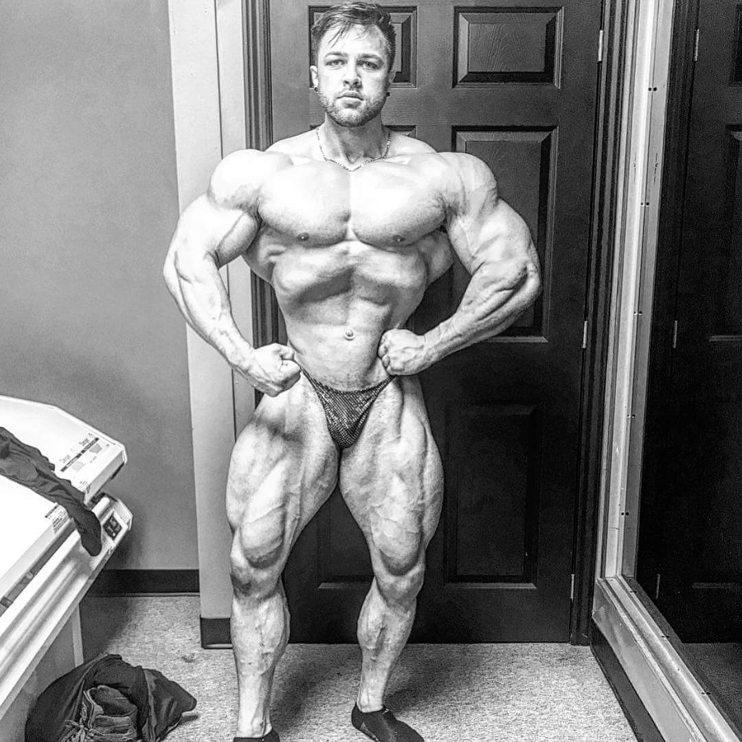 grahamj242's tweet photo. 2 weeks out today 😁🙌🏻 getting excited to hit the stage! #NYP #RgArmy @teamgrimes.ca looking good. The waist is looking the best I have ever seen it. Keep it up. https://t.co/JXuT06i1Ll