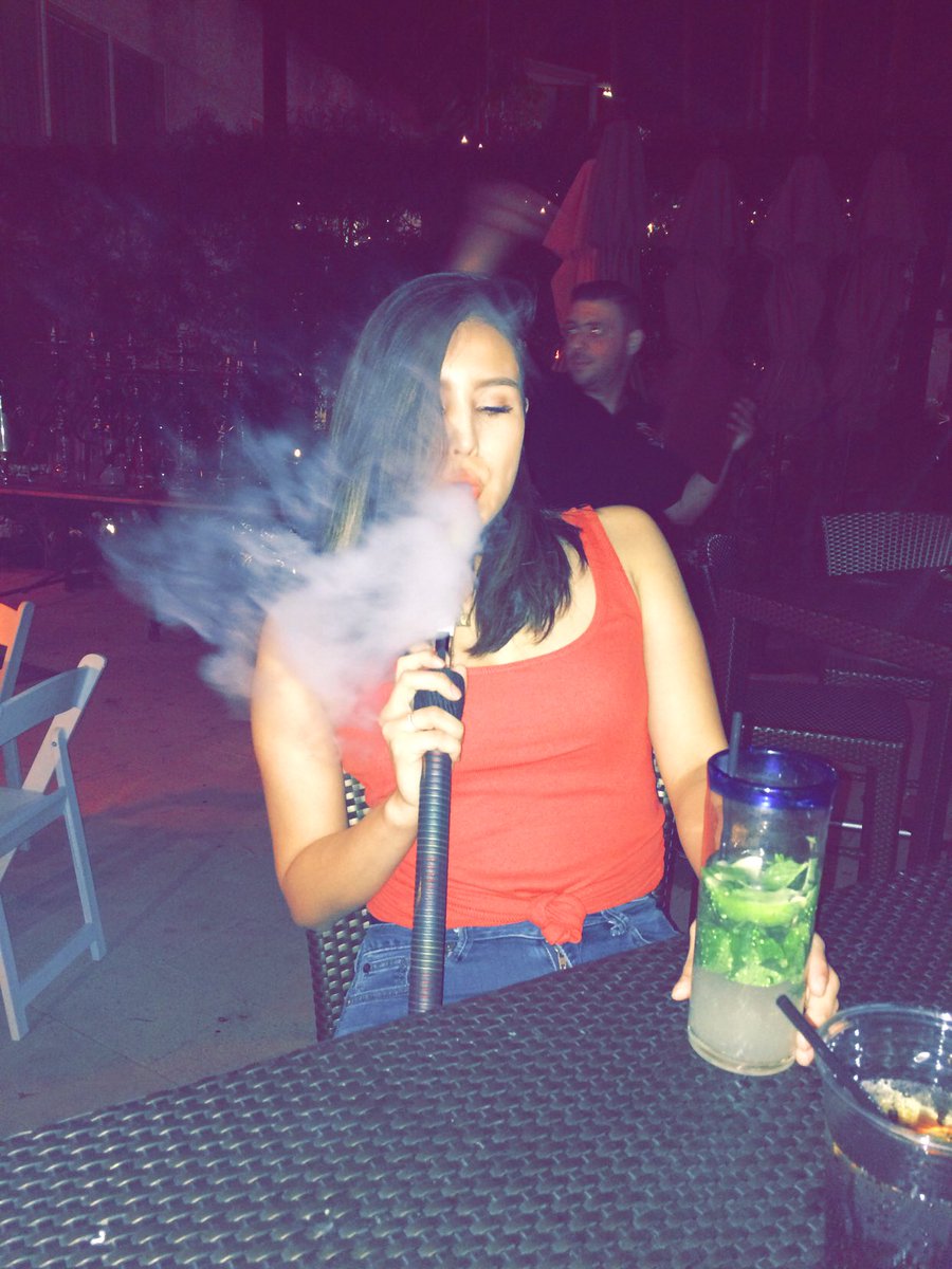 __aleeehh's tweet image. Snap saw it first !! #LongBeachLiving #Vibes #GreatNight #MuchNeeded 
Nothing but positive energy !!