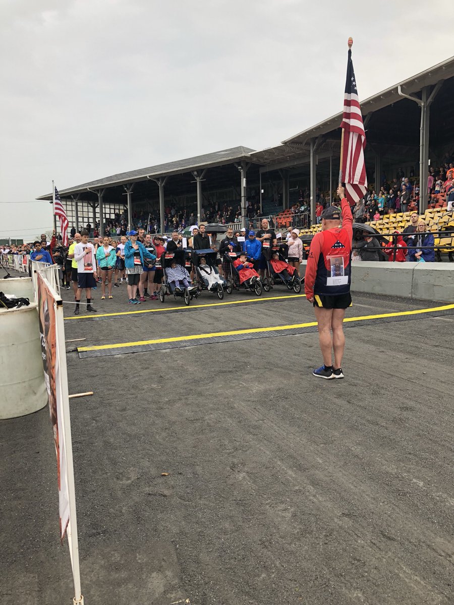 RunFrederick's tweet photo. Good luck 5K runners! #FrederickRunFest https://t.co/PEEZIFoAtb