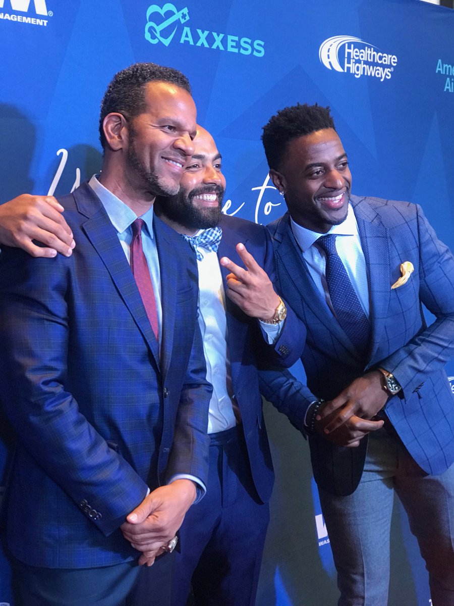 AR83Foundation's tweet photo. Glad the young guys came to support my HOF brother @EmmittSmith22 & his wife @PatSmithTY #esci2018 @mfarley41 @mrinman15 @MDOTADAMS20 @kidfromkidnplay #nfl #footballisfamily #smithcharities #family #charity https://t.co/VUvgudJfoK