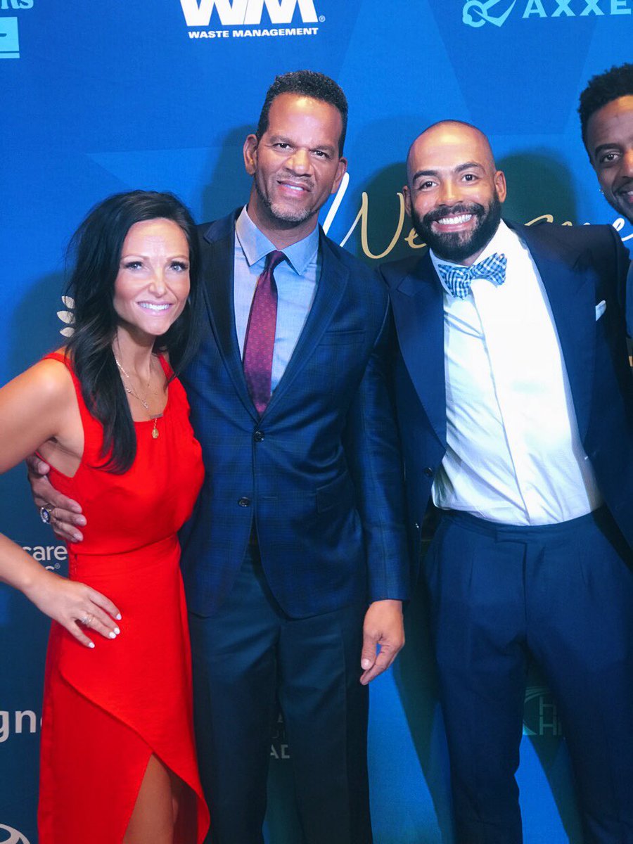 AR83Foundation's tweet photo. Glad the young guys came to support my HOF brother @EmmittSmith22 & his wife @PatSmithTY #esci2018 @mfarley41 @mrinman15 @MDOTADAMS20 @kidfromkidnplay #nfl #footballisfamily #smithcharities #family #charity https://t.co/VUvgudJfoK