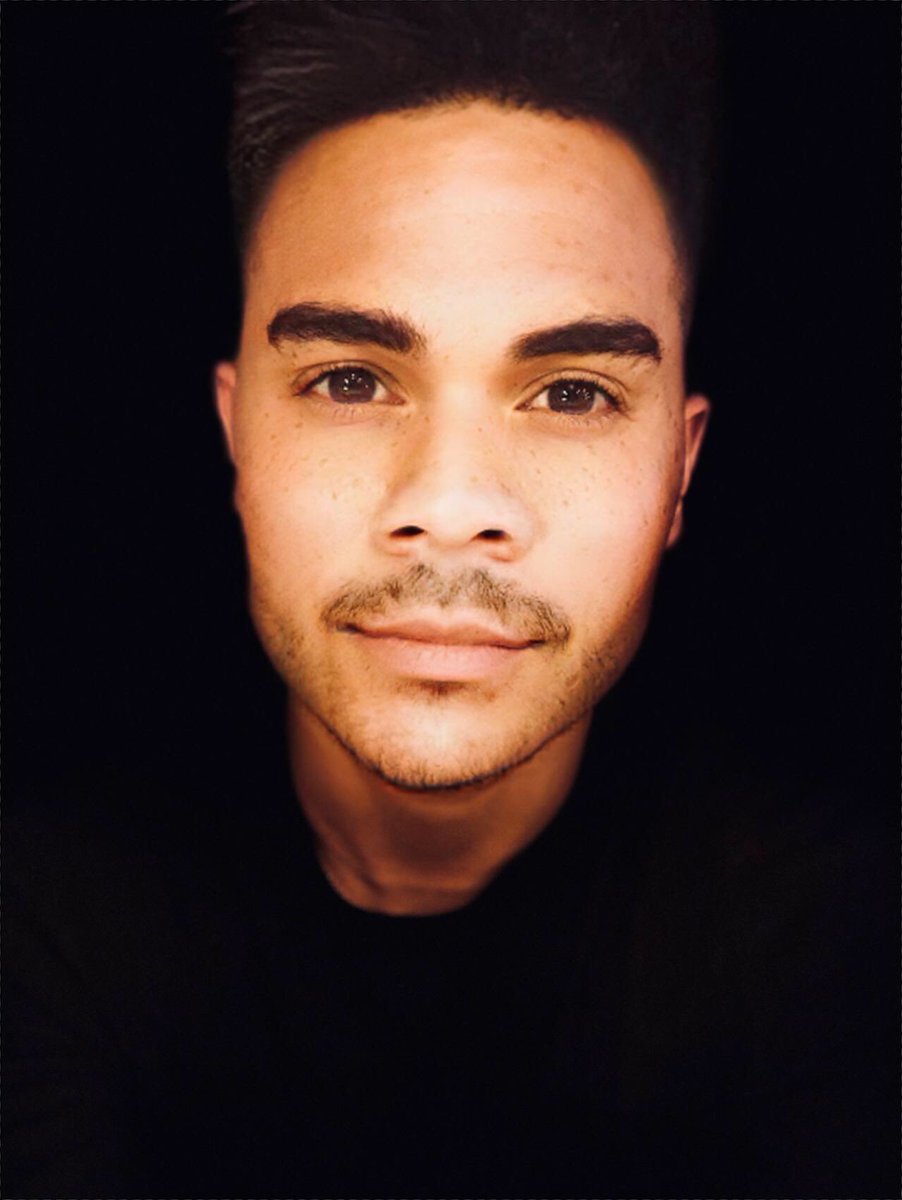 JasonBrockMusic's tweet photo. Love messing with this iPhone #portraitselfie. Lol. #singer #London #WesrEnd #ThrillerLive #MJ #MichaelJackson #iphonex https://t.co/vgeRYj2VOV