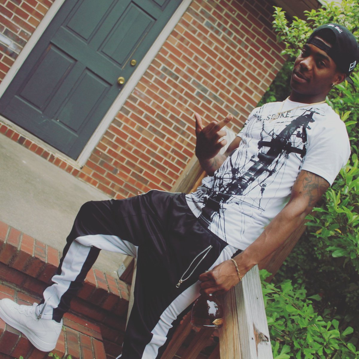 BMEfresh_'s tweet photo. #Free3rd #FreeSteebo 💰💙💯 https://t.co/apP0ICxYmA
