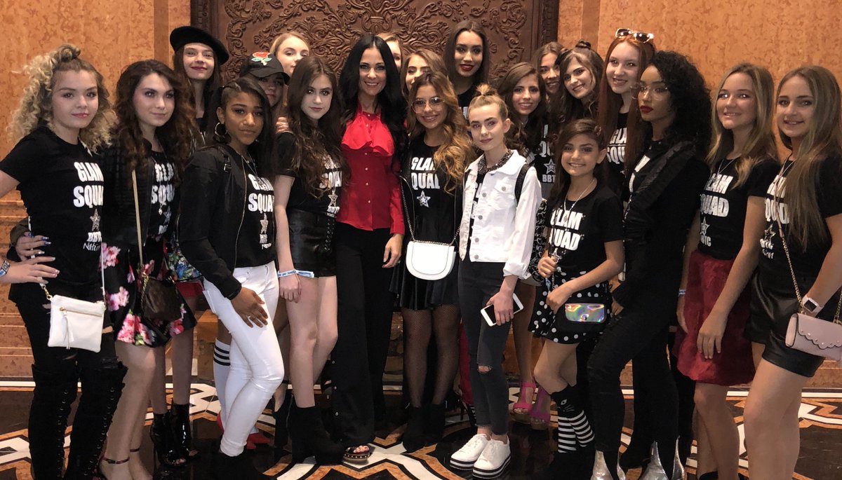 Thank you <a href="/beautycon/">Beautycon</a> for having me and my team at the New York City event! Our #glamsquad and @bbtcnations had a blast! See you in LA..#bbtcnation #beautyconnyc #susannapaliotta