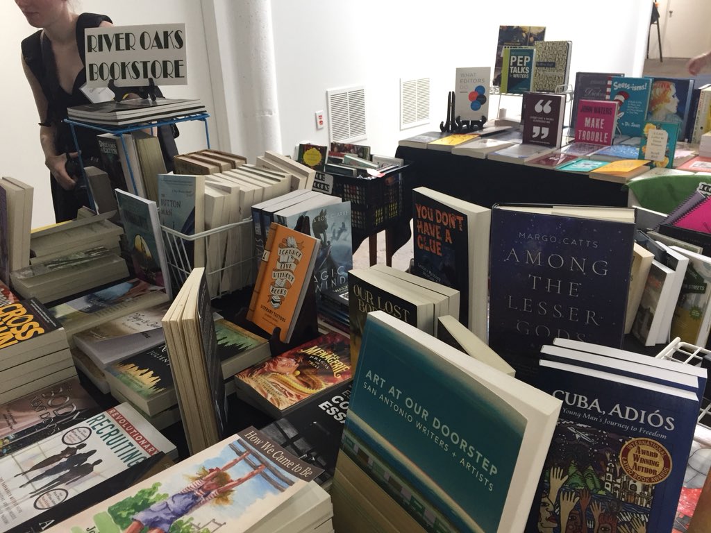 MargoCatts's tweet photo. Thank you @WritespaceHTown @HTxWritersGuild and @riveroaksbook for a great #WriteFest πππ
(#AmongtheLesserGods had a good time, too.) https://t.co/YF6agDyE0H