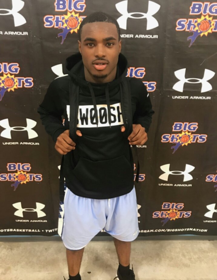 PcMagicElite33's tweet photo. Pc Magic Elite 2020 (G) Zek Brown making strong push as a lock down defender@BigShotsFlight22 @BigShotsNation @BigShotsScout @CHC3 @Phenom_Hoops @wectsports @95Recruit https://t.co/AcHzOOdwjf