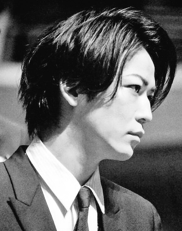 ユキ わいどなしょーで 30を過ぎると性格が顔に出る は本当か という話に 顔相学の先生曰く 生まれた時から性格は顔に出る が 略 環境や経験や考え方が顔に出てくるというのはある 芸能人に向いてる顔は 横から見た時 耳が頭部の後方にある人