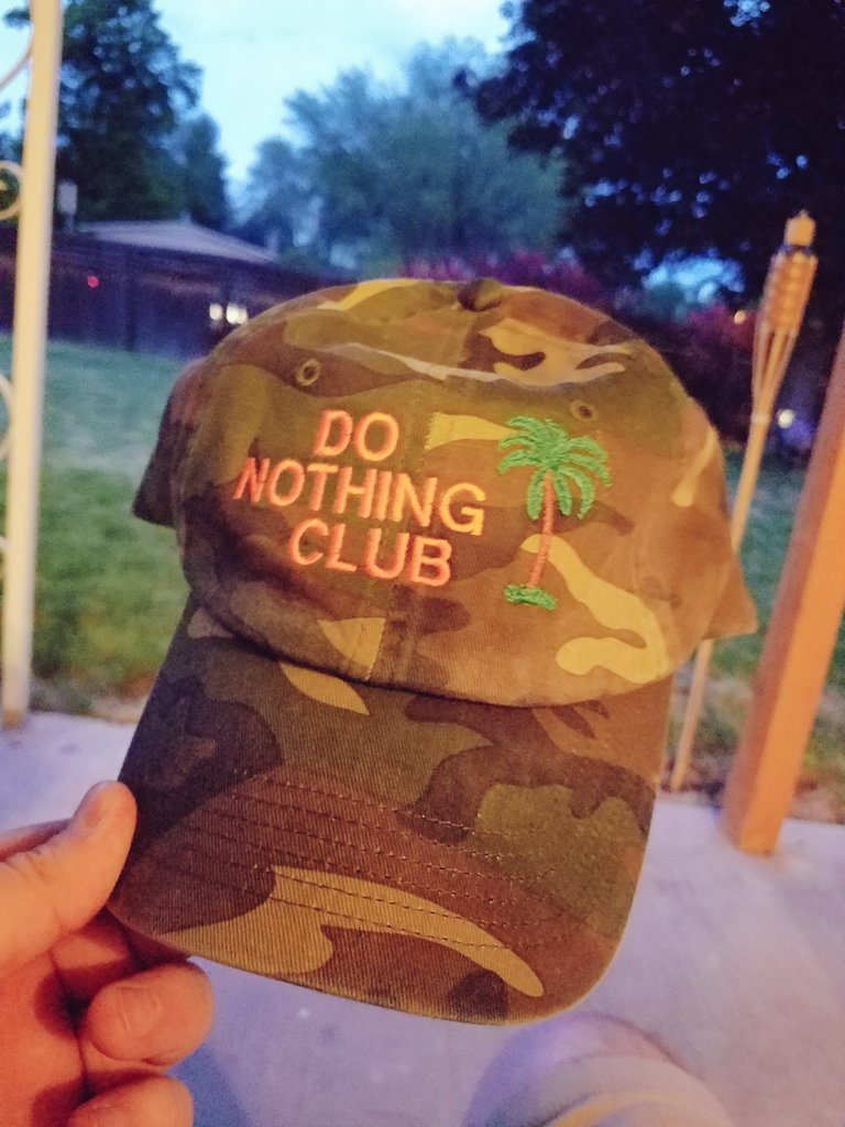 DevonCallaway's tweet photo. Join the #DoNothingClub @Dankquan https://t.co/pTnnrVgjar