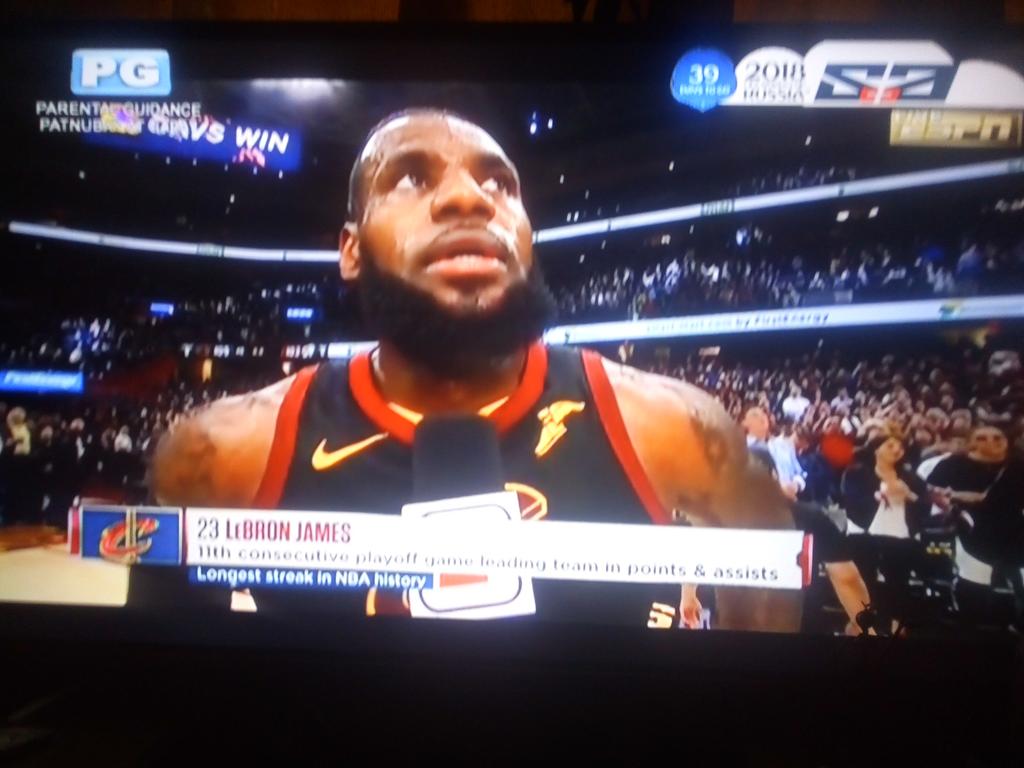 Death19682's tweet image. nice shot boss james.. the miracle shot by lebron james!!! Lodi!
#anothergoal 4-0 . I