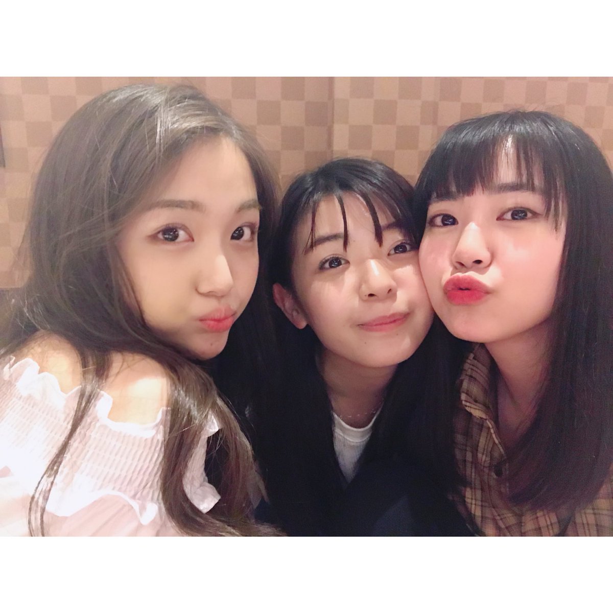 森岡監督😹💗
と、仲良しみくさん、ばんちゃん💗

息できないほど笑って鼻水たれるほど泣いたのは久しぶりでした。笑

#StartingOver
#STRAYDOG https://t.co/ZWt2ZQfFL4