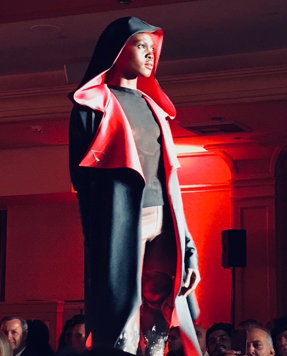 WoodburyU's tweet image. What a great night for our Fashion Design students! #InnerVision #WoodburyUniversity