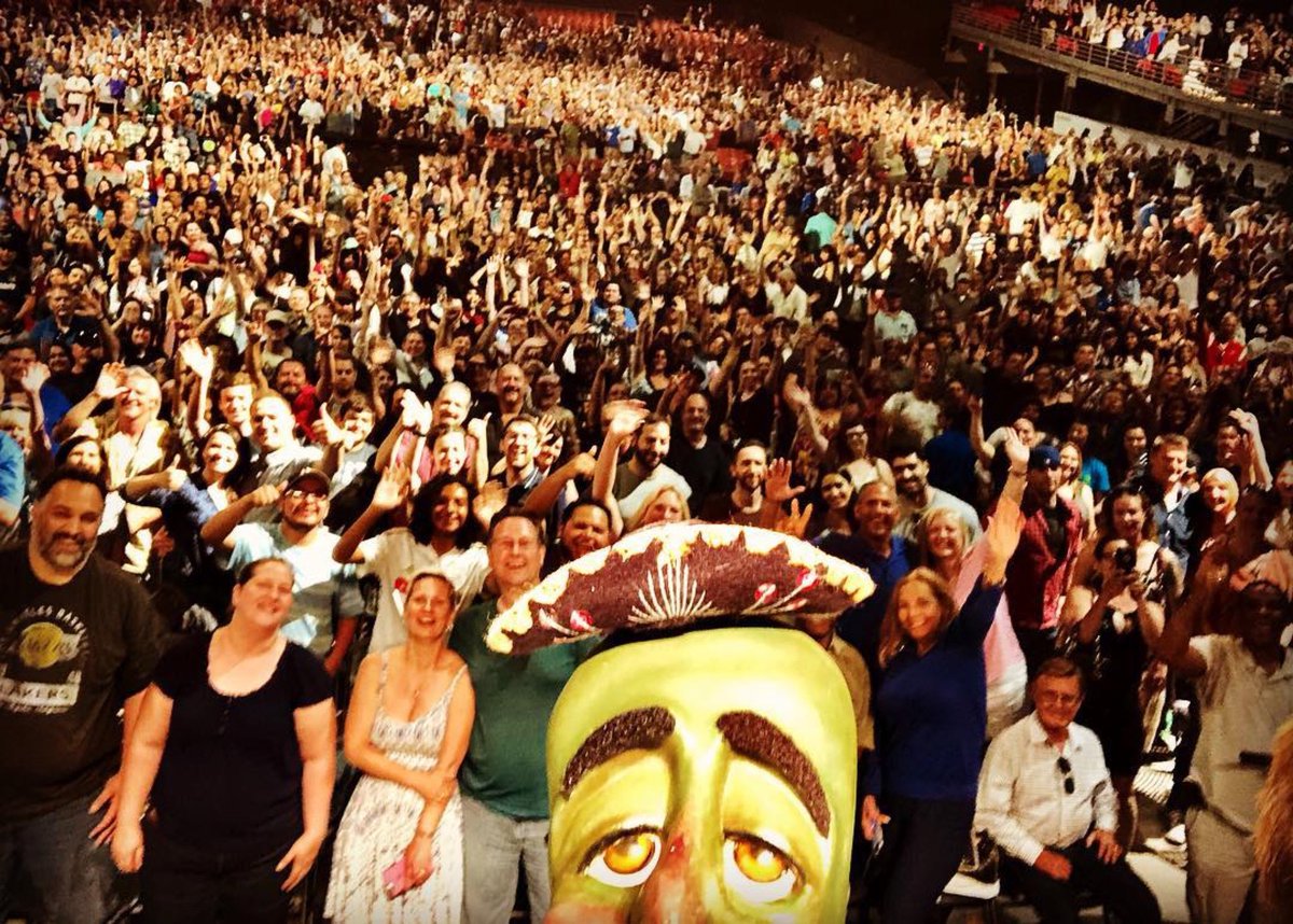 jeffdunham's tweet photo. Happy Cinco de Mayo from Jose Jalapeño (and me!) to all the awesome folks in the audience @Greek_Theatre tonight in Los Angeles! What a night! Thanks everyone!!! #jeffdunham #jeffdunhamlive https://t.co/CcZRHSeK3C