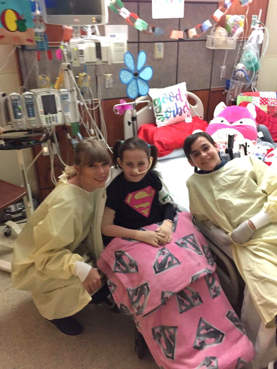 tsfanthings's tweet photo. Taylor visited 8-year-old fan Isabella who can't leave the hospital to see the tour today in Phoenix ❤️ https://t.co/jnVkqTxaQy